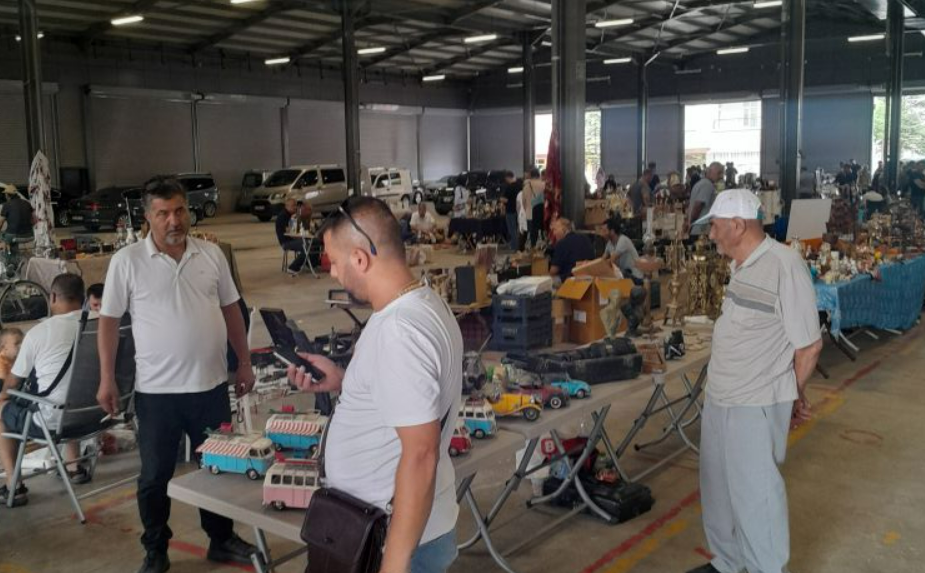 Araplar Mahallesi'nde Tarihi Bir Canlanma: Antika Pazarı Açılıyor!